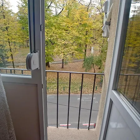 Park Apartment *
